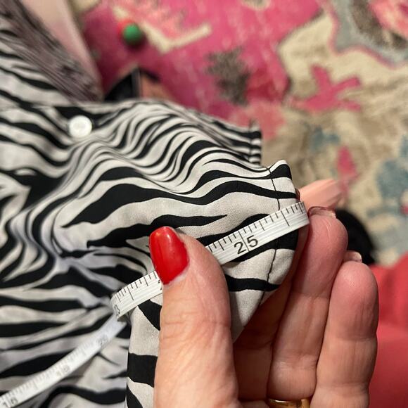 Notations women's large black white zebra print sleeveless blouse top button up - Picture 10 of 15